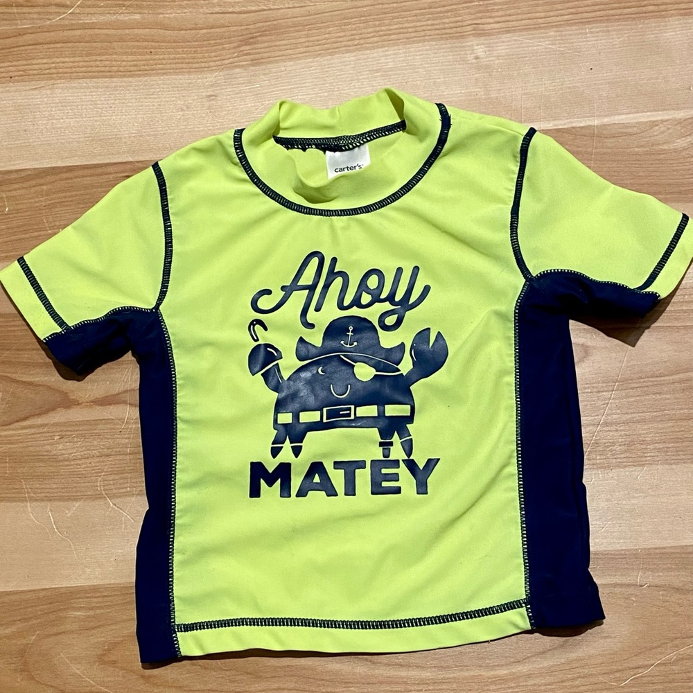 Adorable Carters rash guard / swim shirt, size 18 months, excellent condition